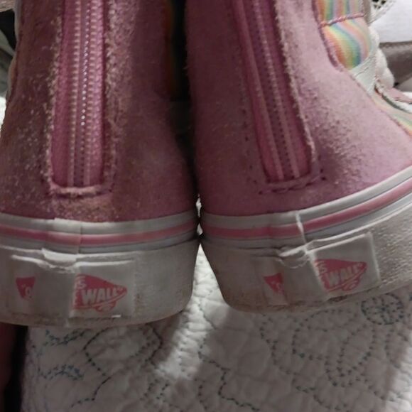 Vans   - Picture 4 of 5